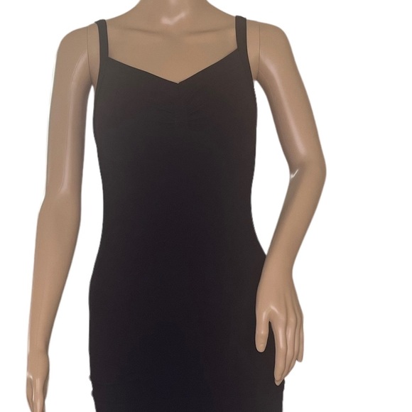 SUGARLIPS   Black Sleeveless V-neck Top with Ruching at Bustline    NWOT   O/S - Picture 7 of 9